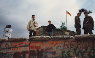 BERLIN, le mur : 30 ans déjà :  Une fois le mur tombé tout est allé très vite.