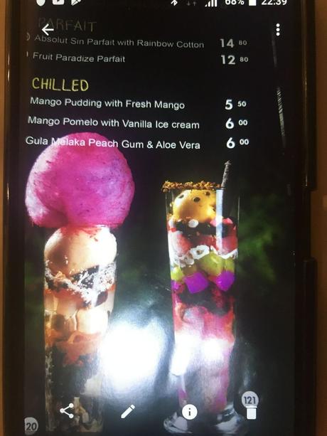 Pays Etranger - Singapour -Quelques bonnes choses en vitrine