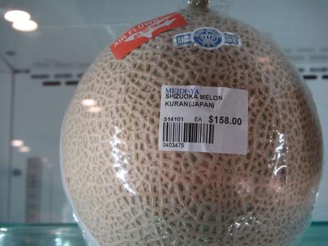 Pays Etranger - Singapour -Quelques bonnes choses en vitrine