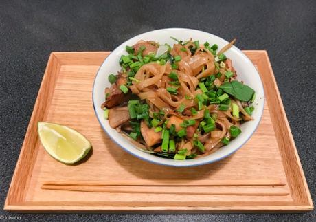 Mon wok Vietnamien – Nouille Pho sautées au seitan et aux herbes