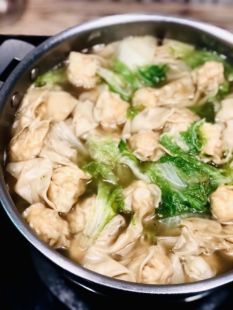 Bouillon Wan tans : soupe de raviolis au poulet à la mode sino-mauricienne !