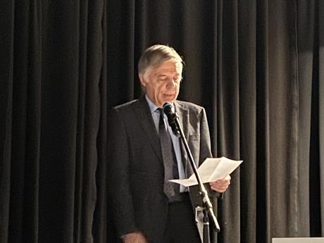 Remise du Prix des Écrivains Vaudois à Étienne Barilier, au Cazard, à Lausanne Étienne Barilier