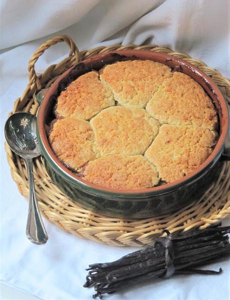 Cobbler à la rhubarbe & aux pommes