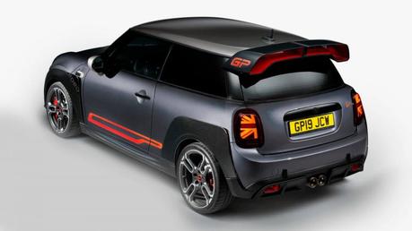 MINI Cooper JCW GP: en piste MINI Cooper JCW GP: en piste