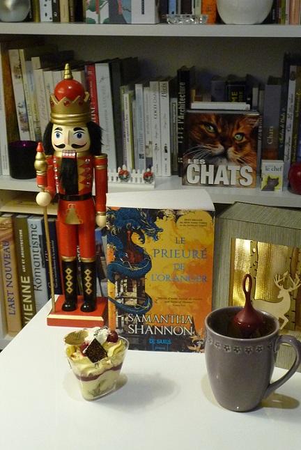 UN LIVRE, UN THE... UN LIVRE, UN THE...