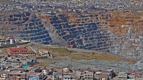 Amérique latine : Les compagnies minières accusées de ...