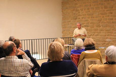 Dominique Lin présente les Lettres du Front d'Émile Sauvage, et 39-45 en Vaucluse, éd. Elan Sud à Châteauneuf-du-Pape Dominique Lin présente les Lettres du Front d'Émile Sauvage, et 39-45 en Vaucluse, éd. Elan Sud à Châteauneuf-du-Pape