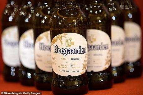Les exemples incluent les bières belges Hoegaarden (photo), Westmalle Tripel et Echt Kriekenbier, qui sont riches en levure probiotique. Contrairement à la plupart des bières, ces marques sont fermentées deux fois - une fois dans la brasserie et une fois dans la bouteille.