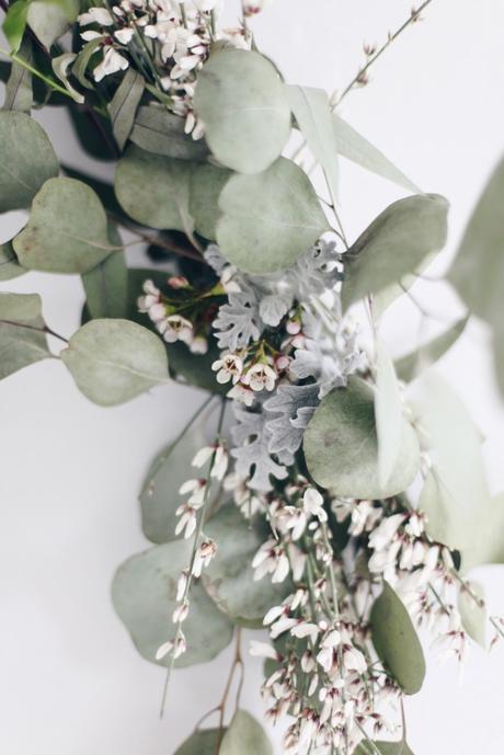couronne de noël eucalyptus fleurs et feuilles naturelles - blog déco - clem around the corner