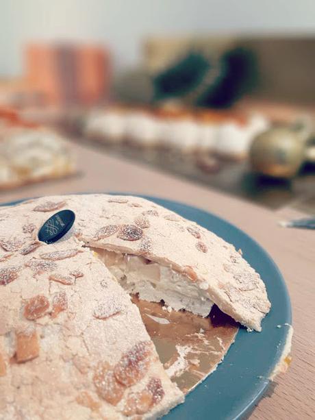 La Meringaie noël 2019 La Meringaie bûches de noël galette des rois pâtisserie noël 2019 épiphanie pavlova meringue