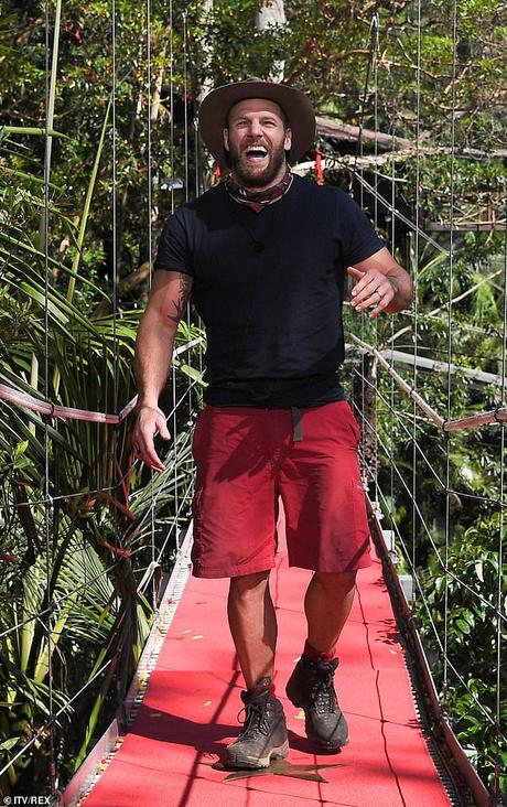 James Haskell d'une célébrité montre sa perte de poids dans la jungle