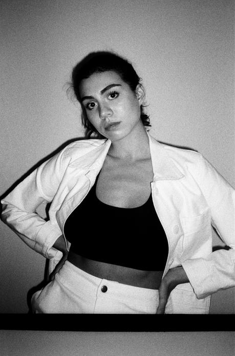 Look At Me Now : Mélanie Petit par Pierre Pomonti (exclusif) Look At Me Now : Mélanie Petit par Pierre Pomonti (exclusif)