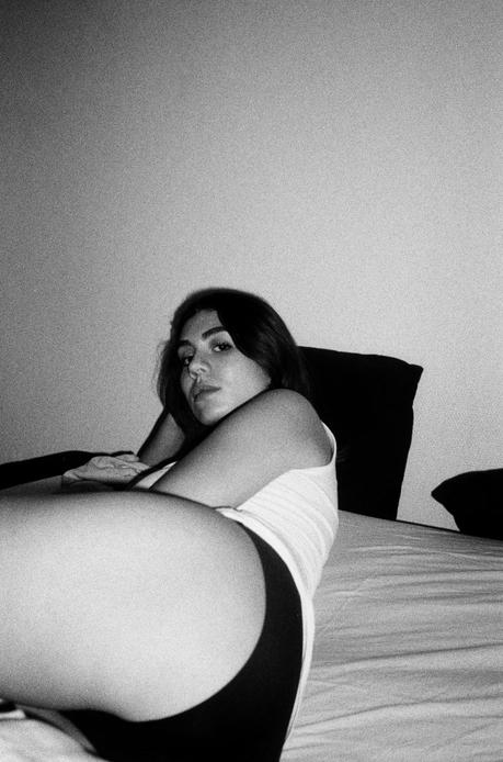 Look At Me Now : Mélanie Petit par Pierre Pomonti (exclusif) Look At Me Now : Mélanie Petit par Pierre Pomonti (exclusif)