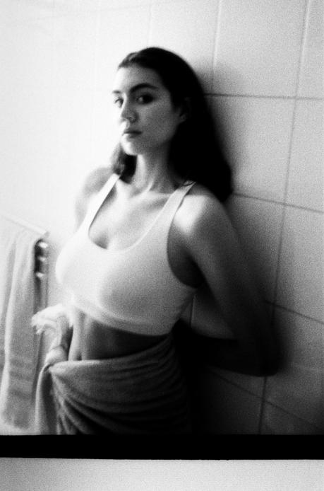 Look At Me Now : Mélanie Petit par Pierre Pomonti (exclusif) Look At Me Now : Mélanie Petit par Pierre Pomonti (exclusif)