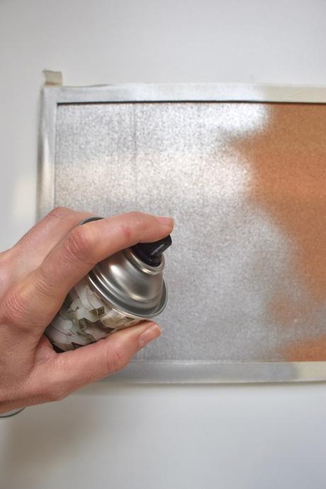 test bombe aerosol peinture liège argenté decoration