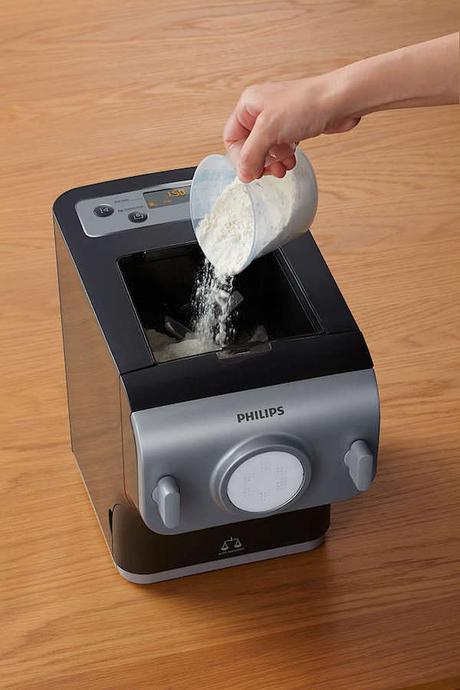 COOKING : E-TV a testé la machine à pâtes Philips ! HR2358_12-U3P-global-001