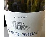 Après très rouge, blanc.