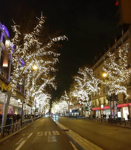 Vitrines de noel Galeries Lafayette Printemps haussmann paris