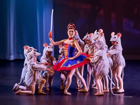 Blonde & Idiote Bassesse Inoubliable***********Casse-Noisette de Tchaïkovsky