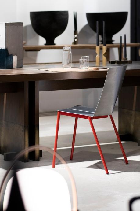 Folded Chair 01 la chaise pliée par Erno Dierckx Folded Chair 01 la chaise pliée par Erno Dierckx