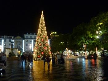 avent, noël, temps de l'avent, quatrième dimanche de l'avent, culture chrétienne, fête chrétienne, temps de noël, christian cottet-emard, lanterne, lumière, recueillement, blog littéraire de christian cottet-emard, adventus, bougie, illuminations de noël,crèche de noël,sapin de noël,jean sébastien bach,cantate bwv 147,musique,joie de noël,jésus que ma joie demeure,lisbonne,portugal,europe