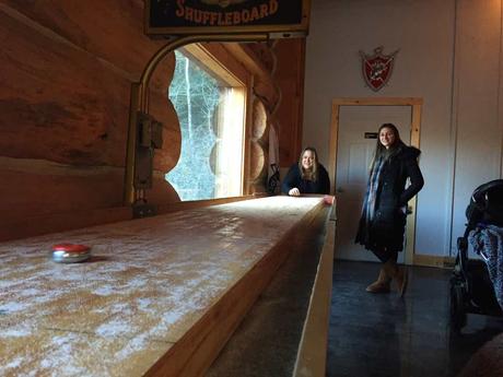 Bière artisanale – Snow Republic Brewing Co. donne un ascenseur à la ville de ski
 – Mousse de bière