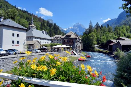 Le village de Sixt Fer à Cheval en Haute-Savoie © French Moments