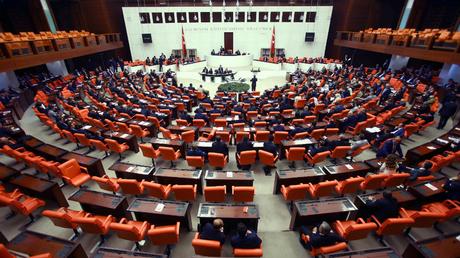 Le Parlement turc autorise le président Erdogan à envoyer des soldats en Libye Le Parlement turc autorise le président Erdogan à envoyer des soldats en Libye