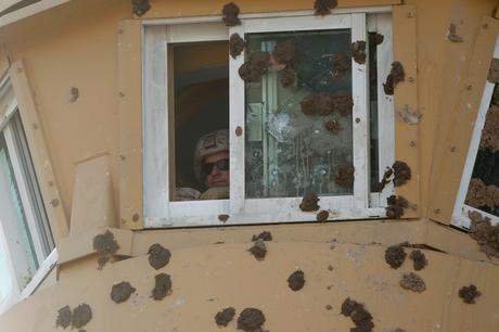 Des roquettes s’abattent non loin de l’ambassade américaine à Bagdad