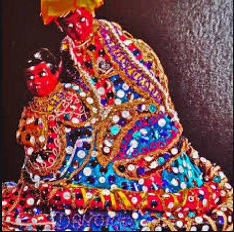 Les oriflammes de Myrlande Constant