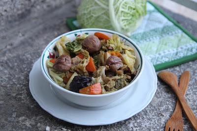 Potée de chou aux châtaignes et aux pruneaux Potée de chou aux châtaignes et aux pruneaux