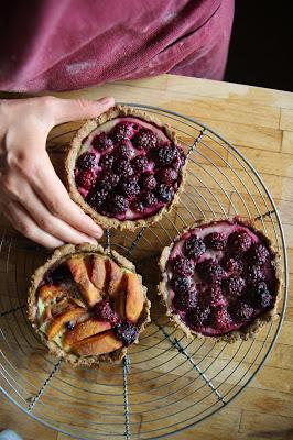Tartelettes à la mûre et abricots Tartelettes à la mûre et abricots
