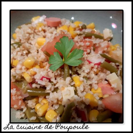 Salade boulgour, radis, haricots, maïs, Knacki et comté