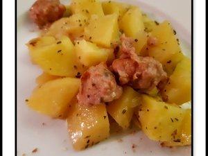 Pommes de terres et saucisse de Toulouse au Vin blanc Pommes de terres et saucisse de Toulouse au Vin blanc