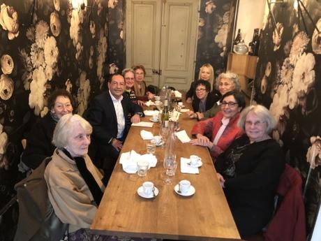 Déjeuner avec des militantes féministes historiques qui ont signé une tribune pour le choix de leur mor %Fec6wKfS6CvyvJriNX5Fw.jpg