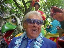 Pensées pour notre homme en bleu préféré Michou qui s’est évadé vers les étoiles. IMG_7351.JPG