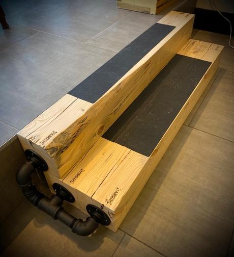 Création DSV,  des créations au look industriel