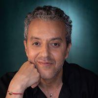 L’image contient peut-être : 1 personne, sourit, gros plan