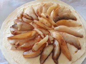 Galette à la poire et crème d'amande Cliquer sur les photographies pour les agrandir