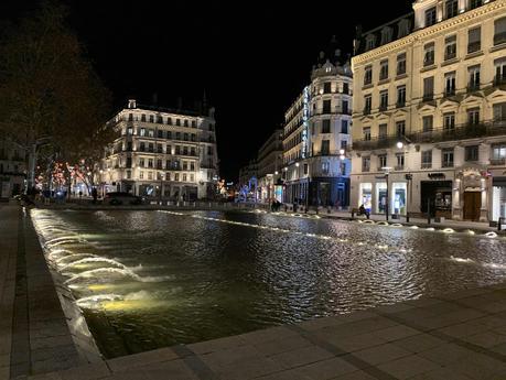 Lyon de nuit, une autre carte postale