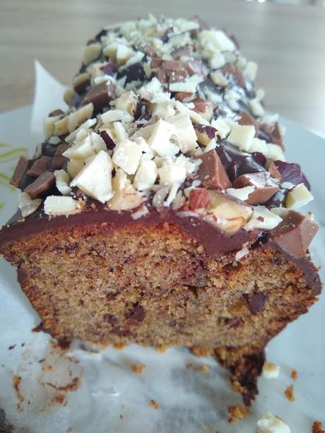 Cake gourmand noisettes-chocolat