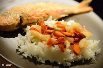 Rouget à la peau croustillante et salade condiment de carottes anciennes