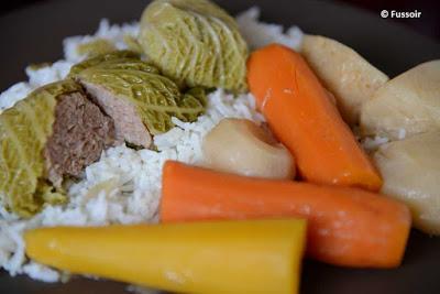 Potée de légumes et de chou vert farci