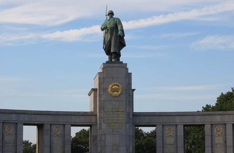 memorial-soviétique-berlin-4