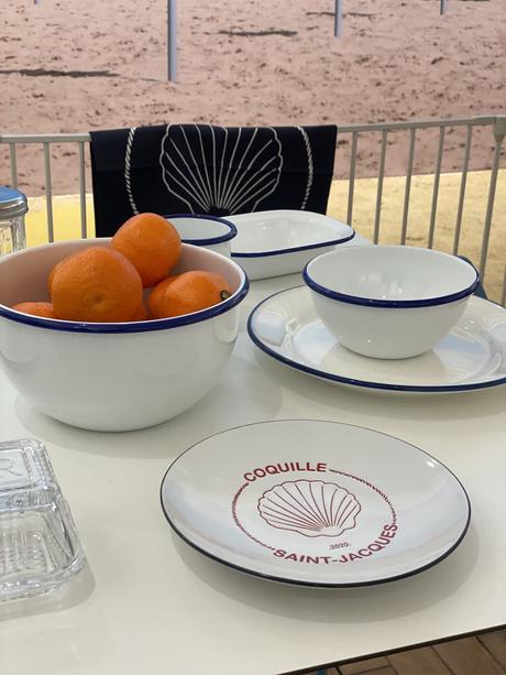saladier tendance plage blanc bleu clémentine assiette coquille saint jacques - blog déco - clematc