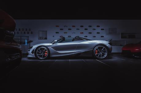 PHOTOGRAPHIE : Le Clair-Obscure Vs Voitures par Rudolf Van der Ven ! McLaren720-1