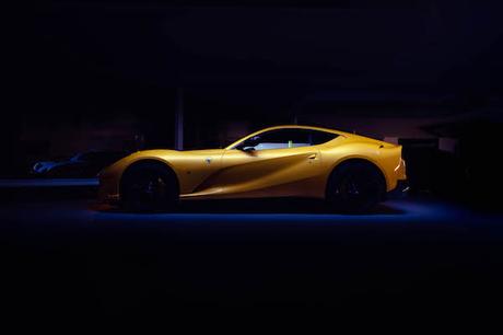 PHOTOGRAPHIE : Le Clair-Obscure Vs Voitures par Rudolf Van der Ven ! Ferrari812