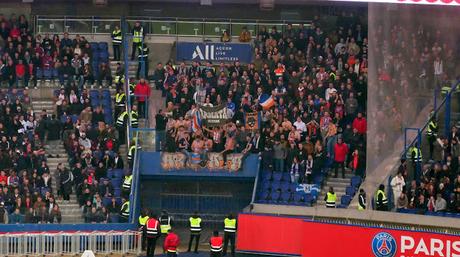 PSG Montpellier : un petit bisou à Delort et ses potes PSG Montpellier : un petit bisou à Delort et ses potes