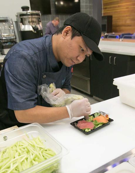 Bière artisanale – Un vendeur de sushi ajoute des sushis et un bar à bières artisanales à Brighton Meijer
– Mousse de bière Bière artisanale – Un vendeur de sushi ajoute des sushis et un bar à bières artisanales à Brighton Meijer
– Mousse de bière