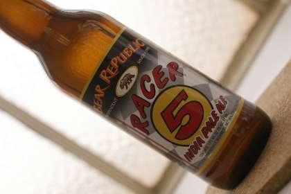 Info bière – Les résultats sont là pour la classe 2020 du Temple de la renommée de la bière de la Californie du Nord de The Chronicle
– Bière blonde Bear Republic Brewing a commencé à servir Racer 5 IPA en 1996, l'année après l'ouverture de sa brasserie Healdsburg.